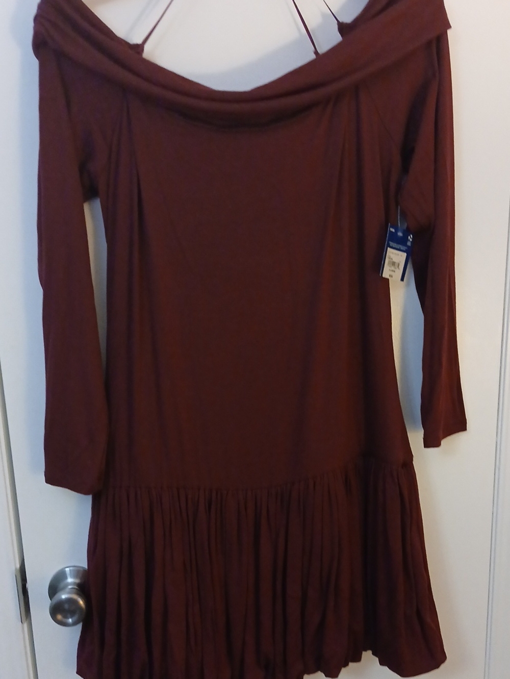Girls Off-Shoulder Maroon Balloon Ruffle Hem Dress